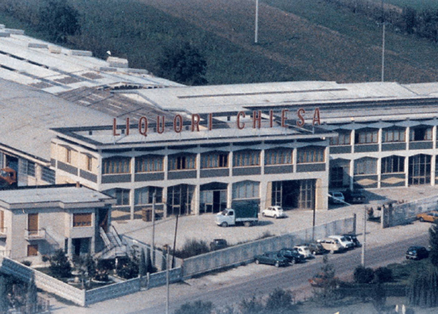 Liquori Chiesa Foto Storica Aziendale